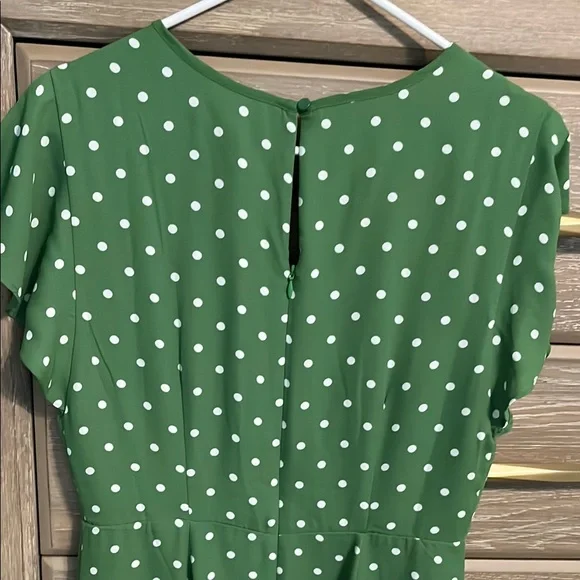 Banana Republic Chic Stylish Polka Dot Dress Green Size 6 NWT - Picture 2 of 5